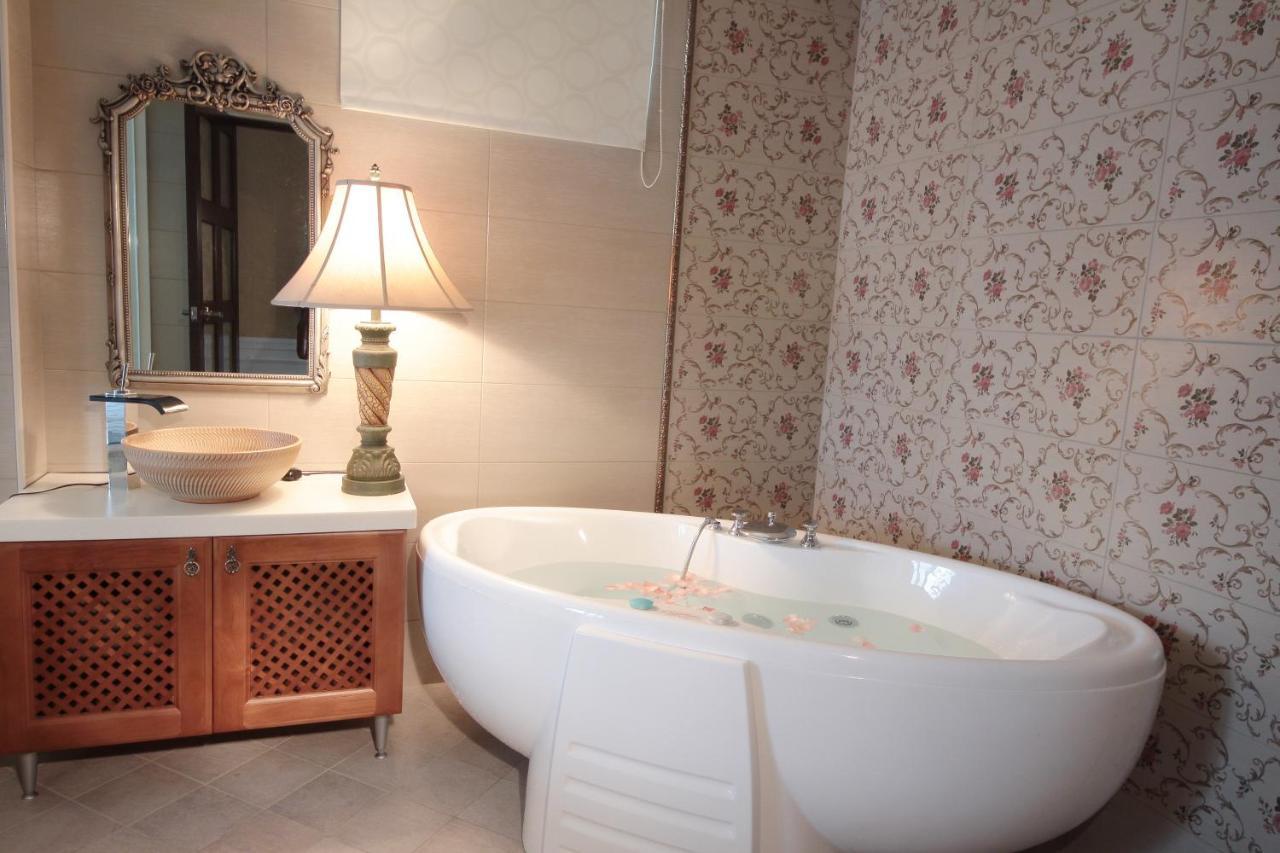 Luxembourg Hills Homestay Jiaoxi Bagian luar foto